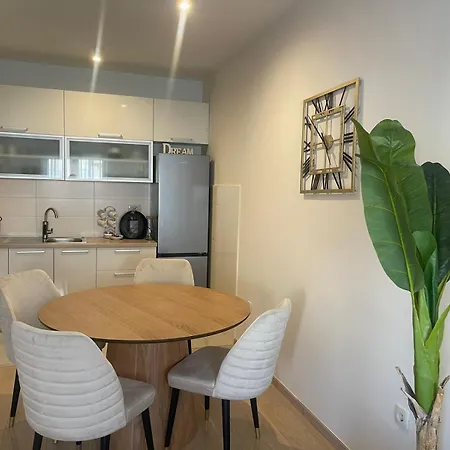 Apartment Astra *